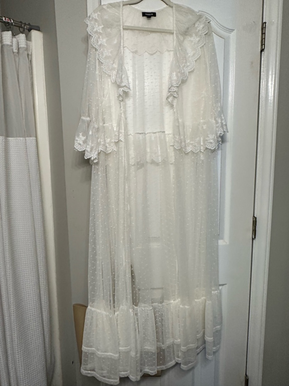 Torrid Vintage-Inspired White Lace Ruffle Kimono
